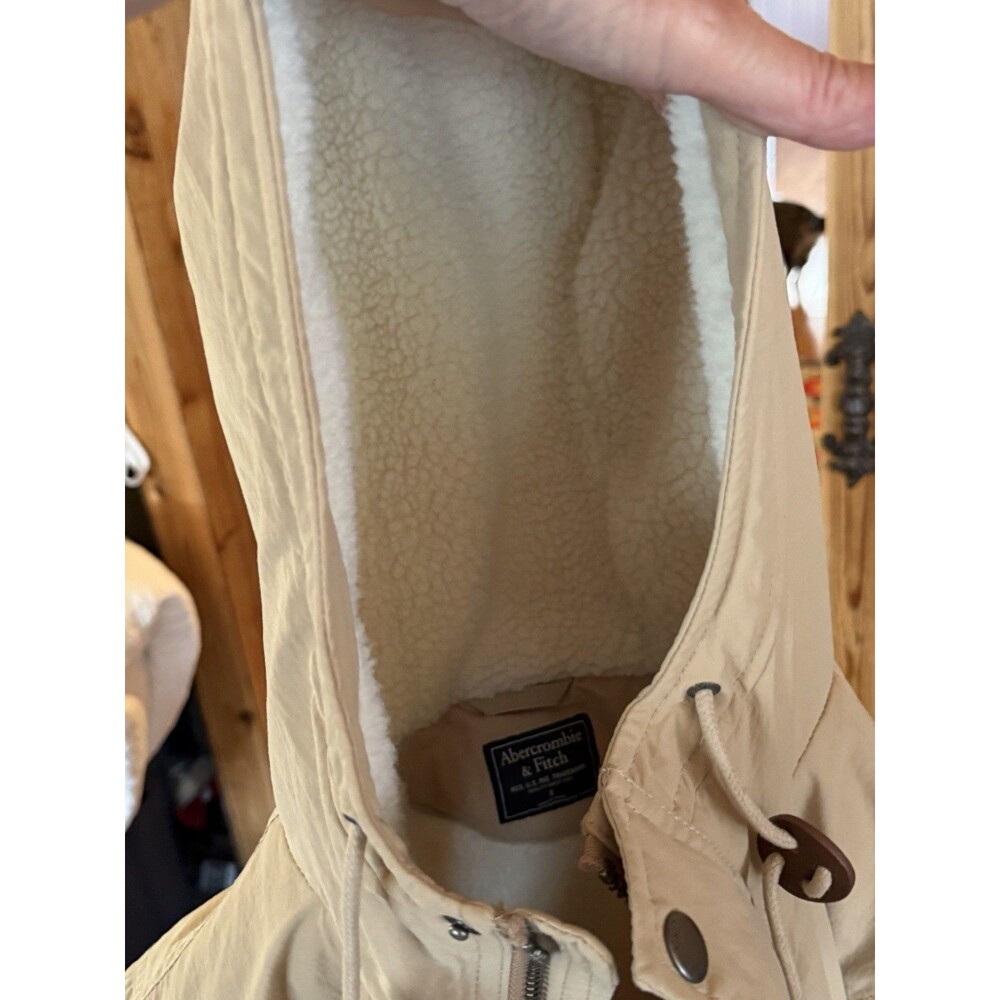 Men’s Abercrombie & Fitch Sherpa Lined Parka Size S Khaki Tan Attached Hood - Picture 8 of 9